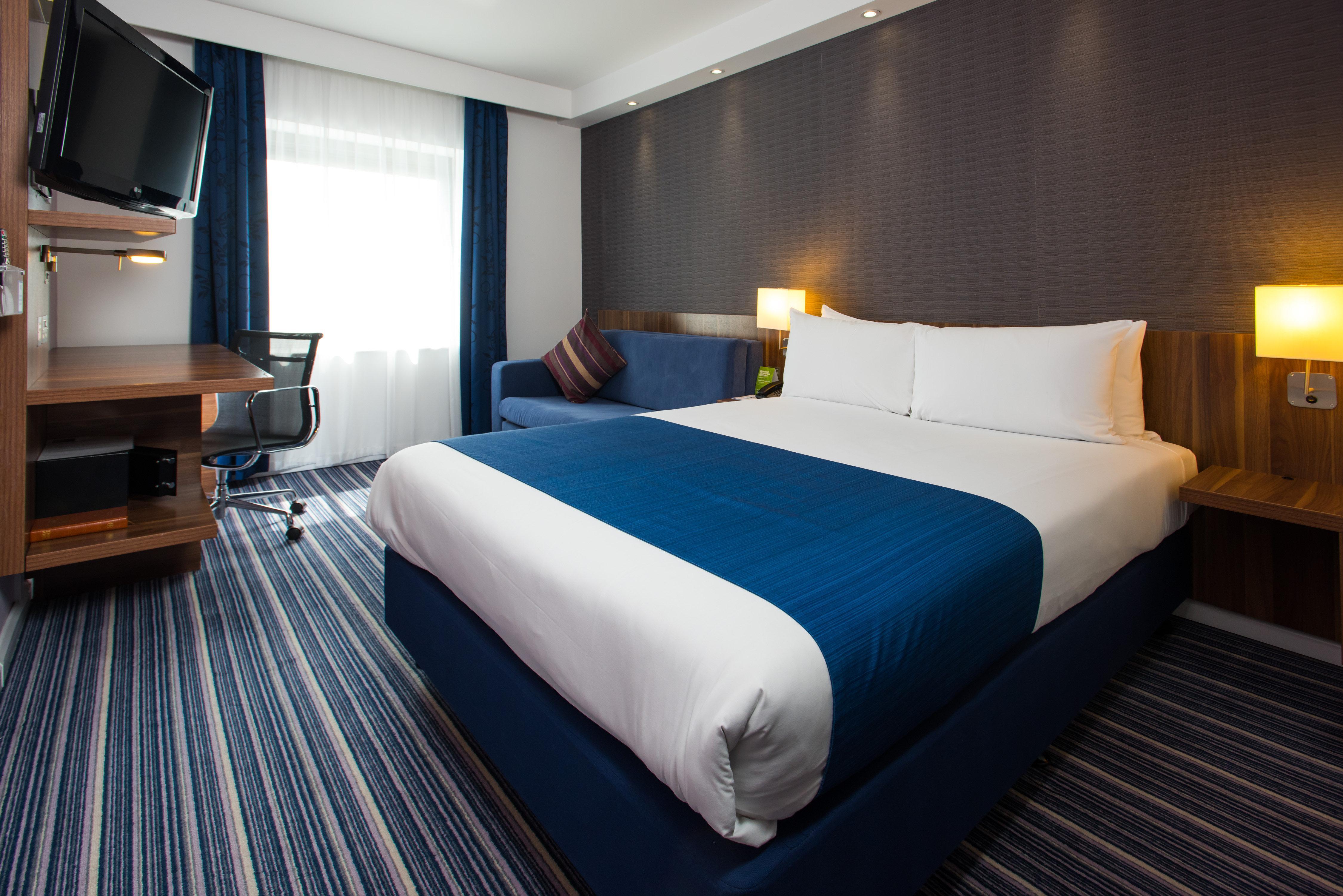 Holiday Inn Express London-Wimbledon-South, An Ihg Hotel Екстериор снимка