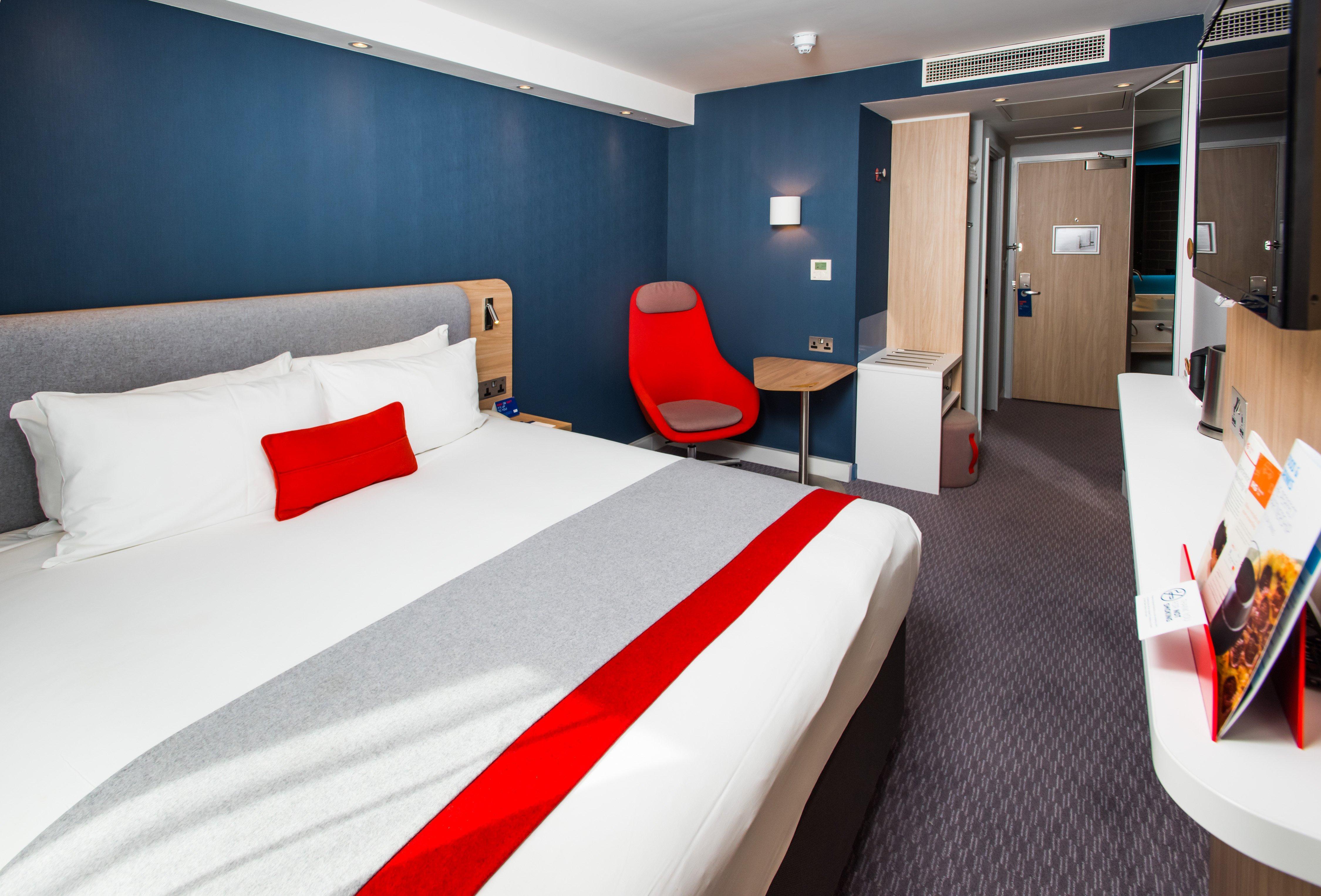 Holiday Inn Express London-Wimbledon-South, An Ihg Hotel Екстериор снимка