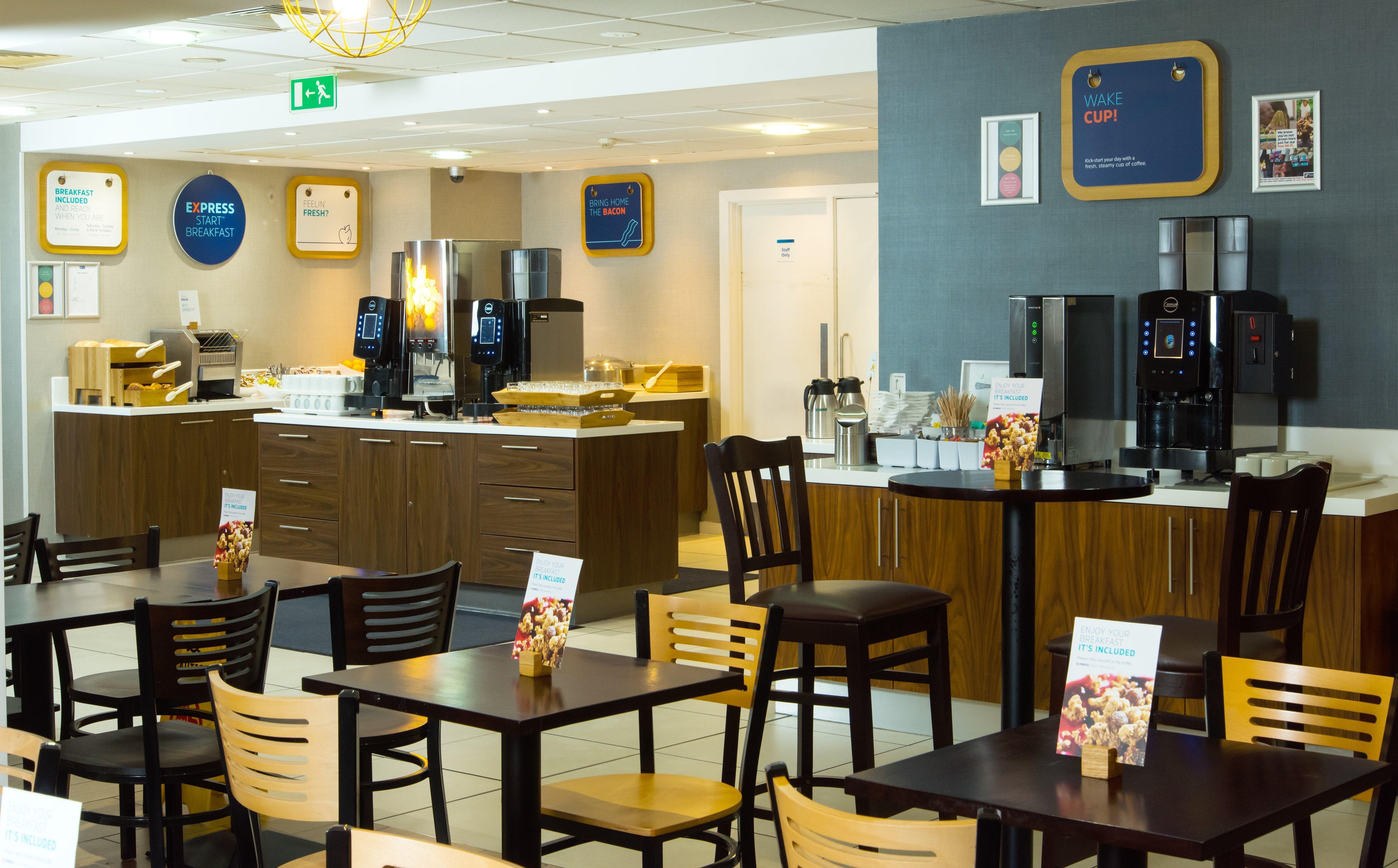 Holiday Inn Express London-Wimbledon-South, An Ihg Hotel Екстериор снимка