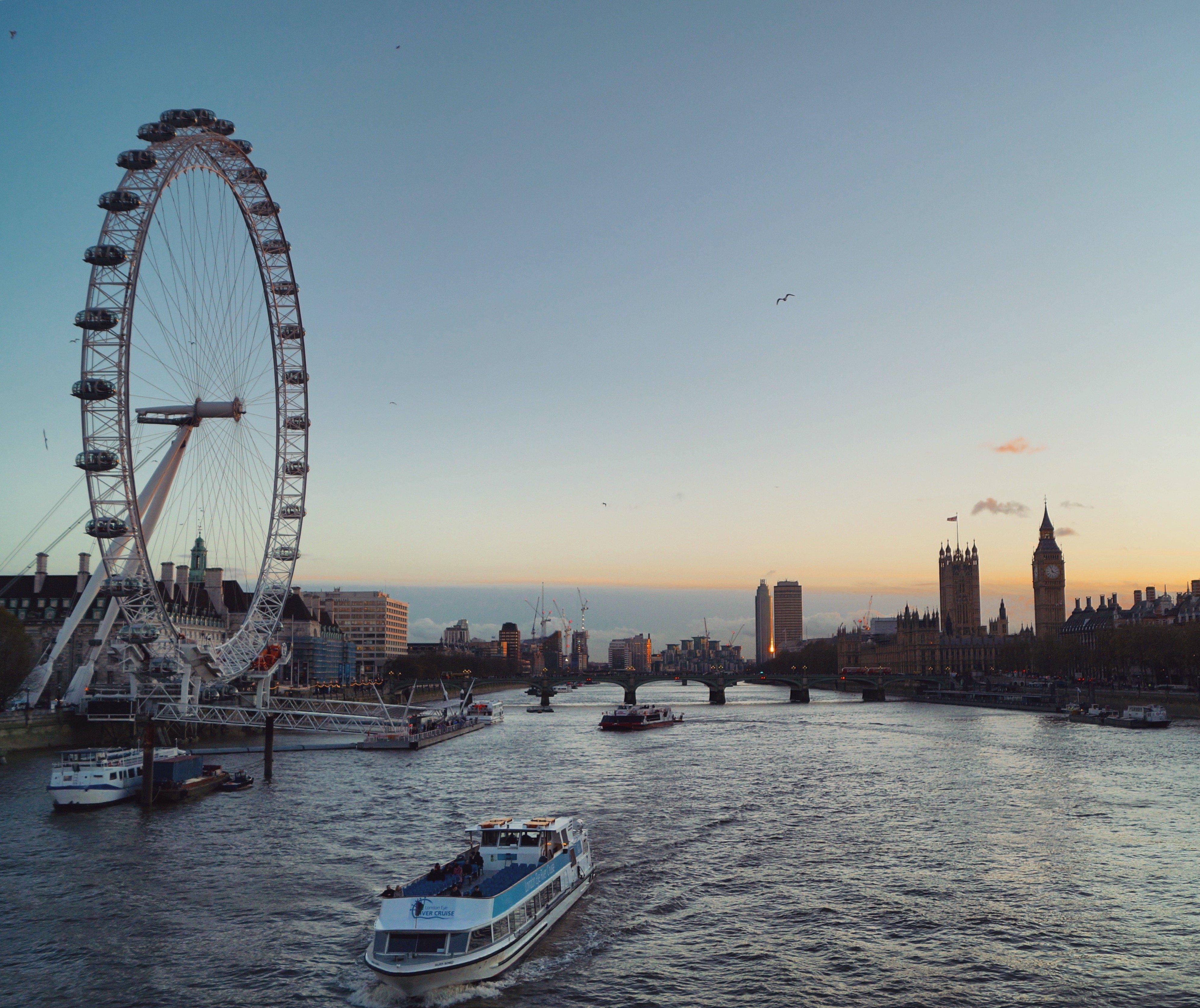 Holiday Inn Express London-Wimbledon-South, An Ihg Hotel Екстериор снимка