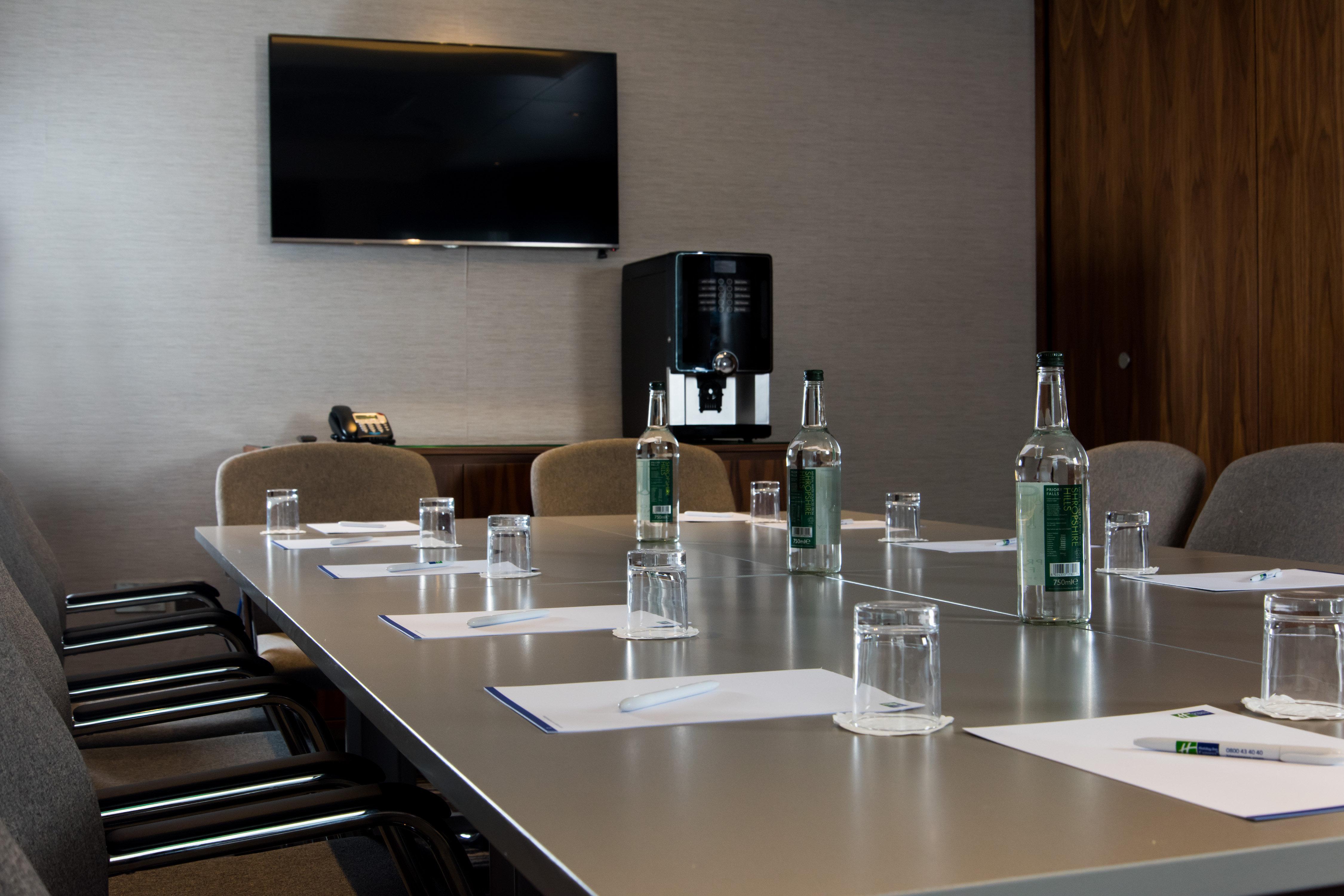 Holiday Inn Express London-Wimbledon-South, An Ihg Hotel Екстериор снимка