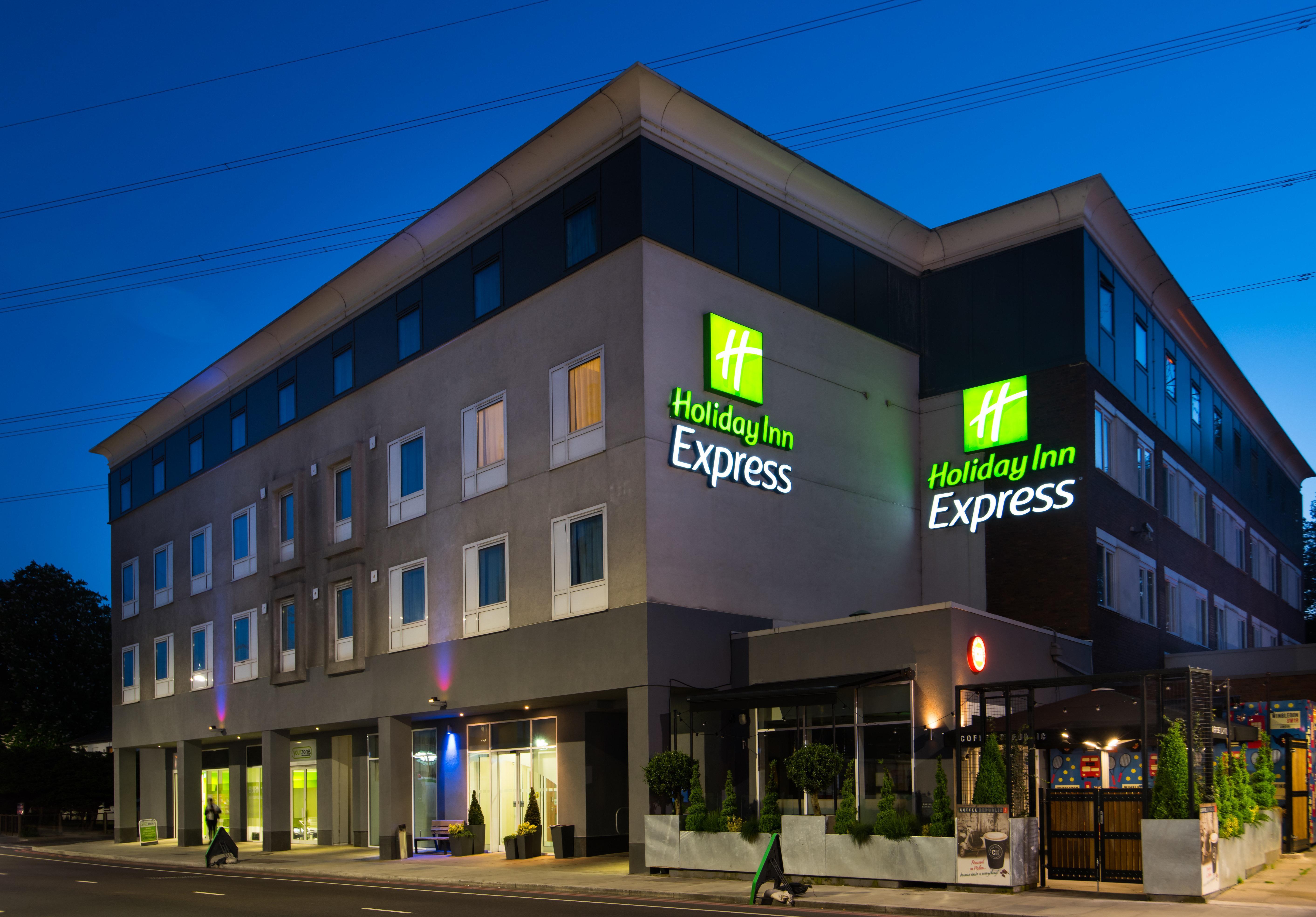 Holiday Inn Express London-Wimbledon-South, An Ihg Hotel Екстериор снимка