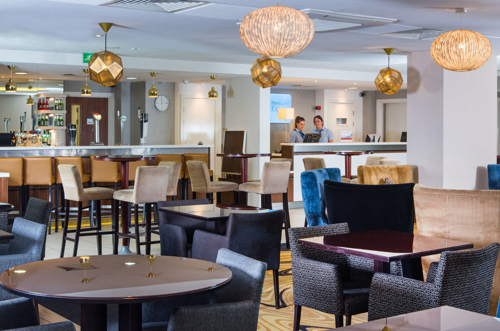 Holiday Inn Express London-Wimbledon-South, An Ihg Hotel Екстериор снимка