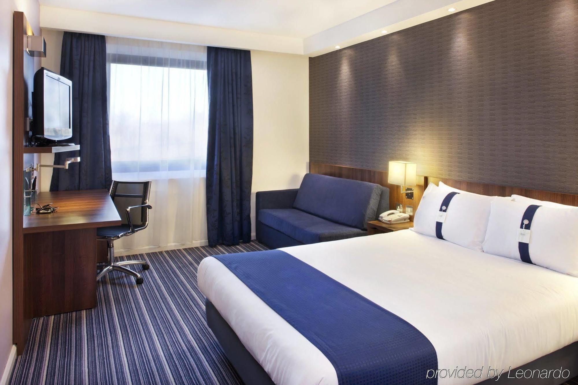 Holiday Inn Express London-Wimbledon-South, An Ihg Hotel Стая снимка